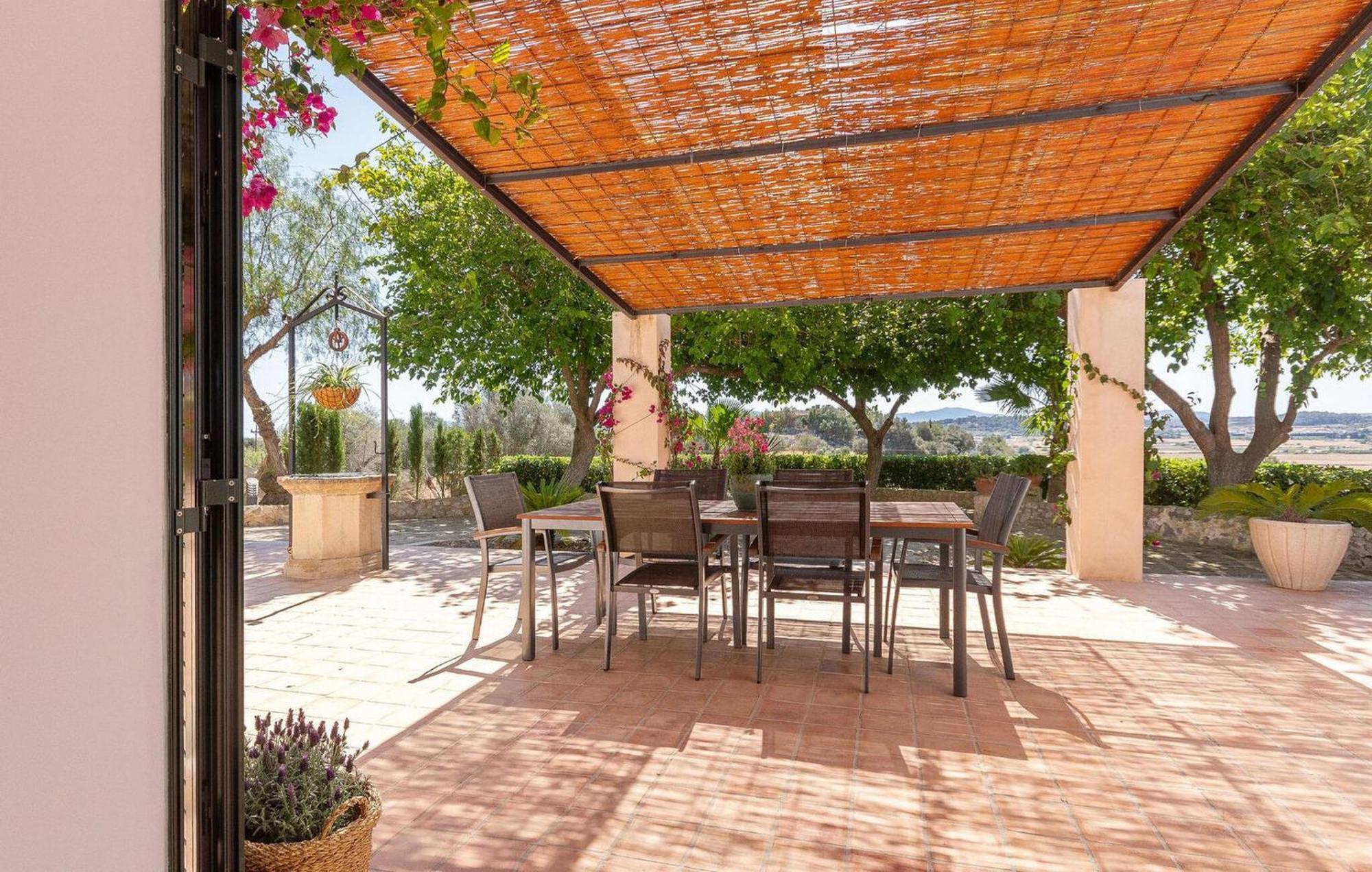 Son Flo-buganvilla Apartment *